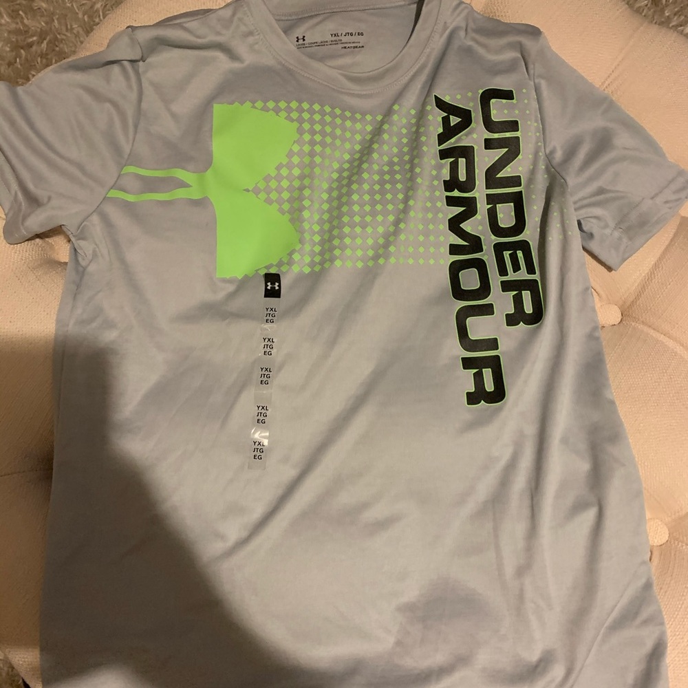 NWT Boys Large Under Armor dri fit
